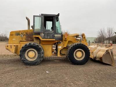 Case 621B Wheel Loader