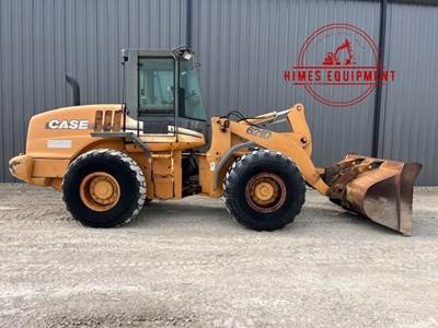 Case 621D Wheel Loader