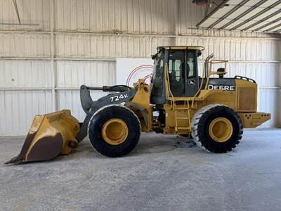John Deere 724K Large Wheel Loader