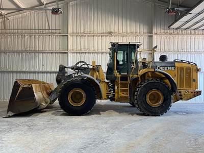 John Deere 744K Wheel Loader