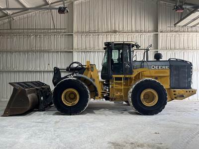 John Deere 744K Wheel Loader