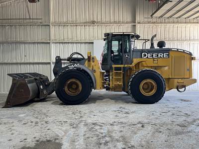 John Deere 744K Wheel Loader