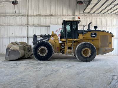 John Deere 744L Large Wheel Loader