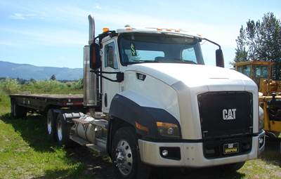 2013 Caterpillar C-660 Day Cab Truck