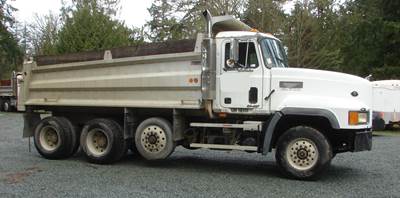 1998 Mack CL700 Dump Truck