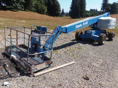 2014 Genie S45 Man Lift
