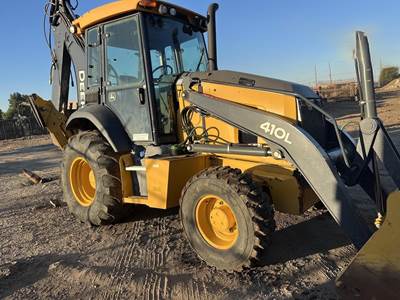 John Deere 410L Backhoe