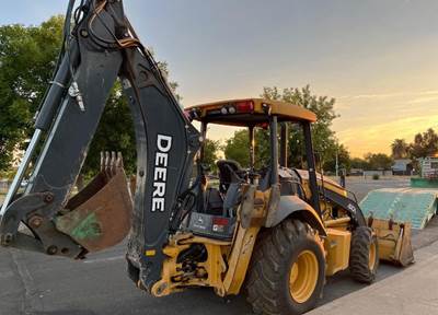 John Deere 410L Backhoe