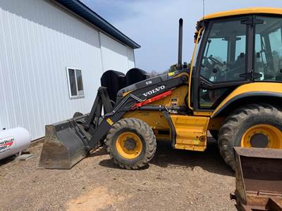 Volvo BL70B Backhoe