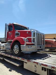 Freightliner Coronado 122 SD Day Cab Truck