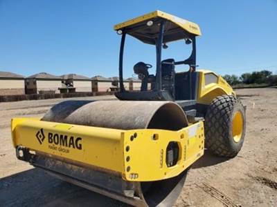 BOMAG BW211D-50 Smooth Drum Roller Compactor