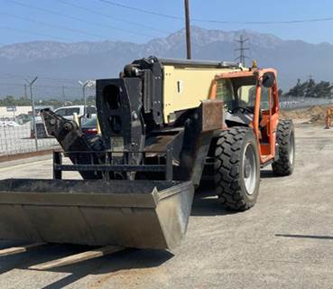 JLG 1055 Telehandler - 10000lb Capacity, 55ft Lift Height
