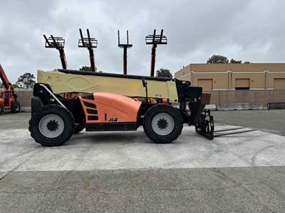 JLG 1255 Telehandler - 12000lb Capacity, 55ft Lift Height