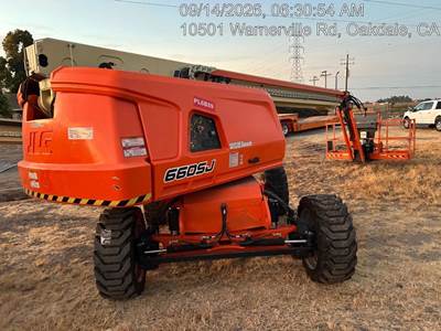 JLG 660SJ Telescopic Boom Lift