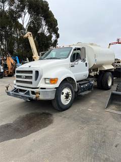 Ford F-750 Water Truck - 200HP