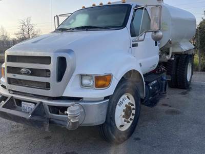 Ford F-750 Water Truck