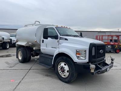 Ford F-750 Water Truck - 270HP