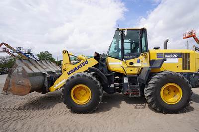 Komatsu WA320-7 Wheel Loader