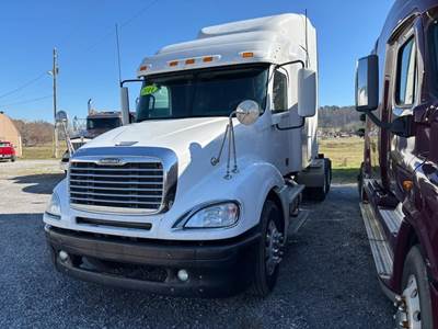 Freightliner Columbia 120 Sleeper Semi Truck - Mid Roof Sleeper, Detroit, 10 Speed Manual