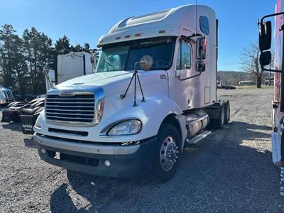 Freightliner Columbia 120 Sleeper Semi Truck - Raised Roof Sleeper, Detroit, 10 Speed Manual