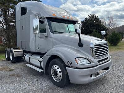 Freightliner Columbia 120 Sleeper Semi Truck - Raised Roof Sleeper, Detroit 500HP, 10 Speed Manual