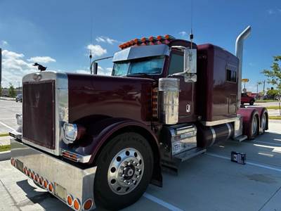 Peterbilt 379 Sleeper Semi Truck - Flat Top Sleeper, Caterpillar 550HP, 18 Speed Manual