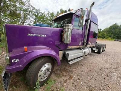 Western Star 4900 Sleeper Semi Truck - Raised Roof Sleeper, Detroit, 13 Speed Manual