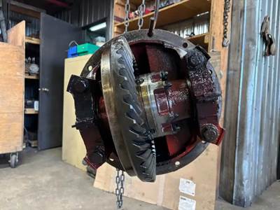 International RA472 Rear Axle Assembly