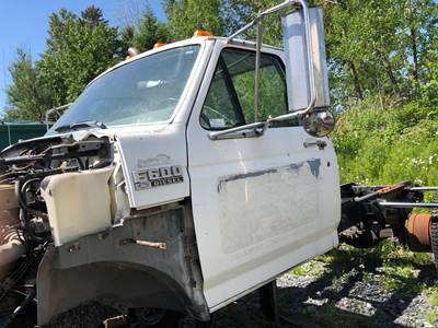 Ford F-600 Cab Assembly for a 1993 Ford F600