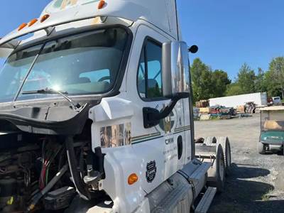 Freightliner Cascadia 125 Cab Assembly