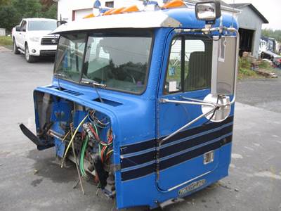Freightliner FLD120 Cab Assembly
