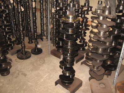 International DT466E Crankshaft