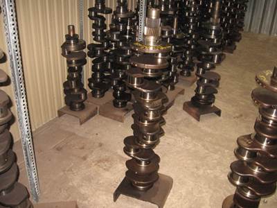 International DT466E Crankshaft