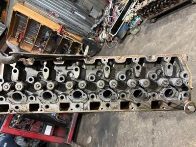 International DT466 Cylinder Head
