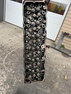 International MaxxForce DT Cylinder Head