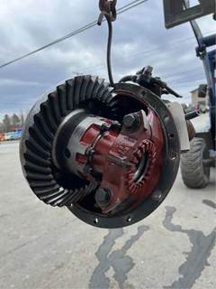International RA472 Front Differential