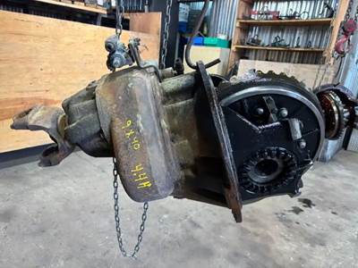 International RA472 Front Differential