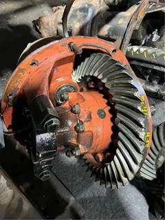 International RA474 Front Differential