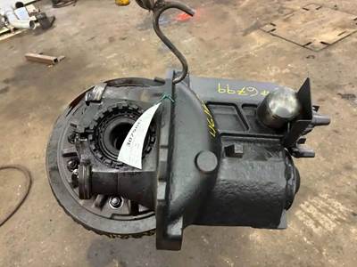 Meritor-Rockwell 46-160 Front Differential for a 2020 Kenworth T800