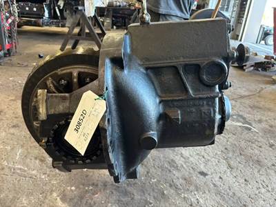 Meritor-Rockwell RT46160 Front Differential for a 2013 Kenworth T800