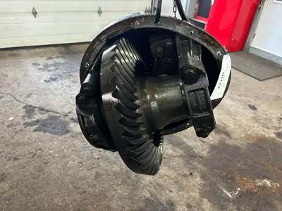 Eaton R46-170 Rear Differential for a 2011 Kenworth T800