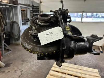Mercedes-Benz ART400-4 Rear Differential for a 2014 Freightliner Cascadia
