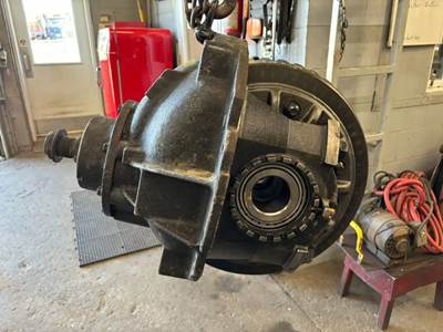 Meritor-Rockwell RR46160 Rear Differential for a Kenworth T800