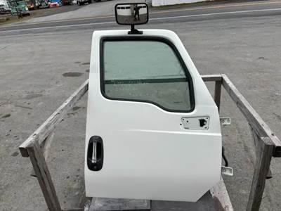 International LT625 Right Door