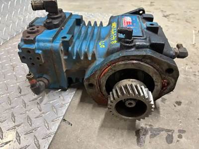 International DT466 Air Compressor For Sale | Beauceville, QC, Canada ...