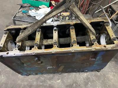 International DT466E Engine Block / Cylinder Block