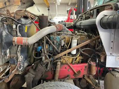 Caterpillar 3406B Engine for a 1988 Western Star 4964F