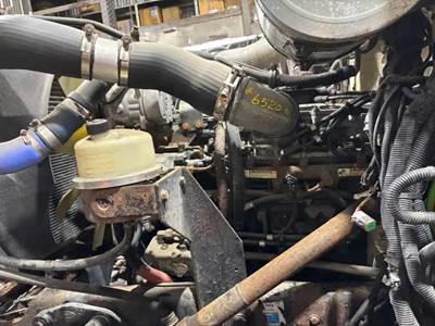 Cummins ISC 8.3 Engine for a 2007 Peterbilt 340