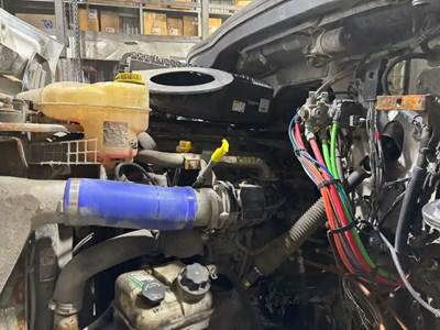 Detroit DD13 Engine for a 2021 Freightliner Cascadia 116 Day Cab