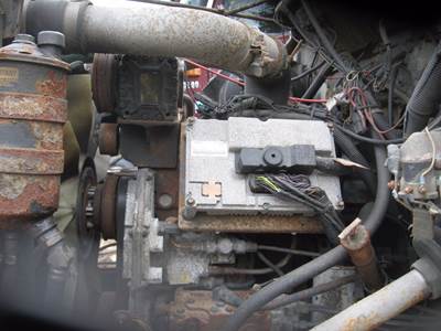 International DT530E Engine - 275 HP